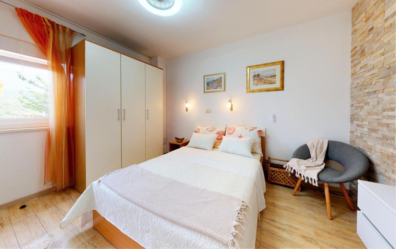Apartments Silva Slatine Bagian luar foto